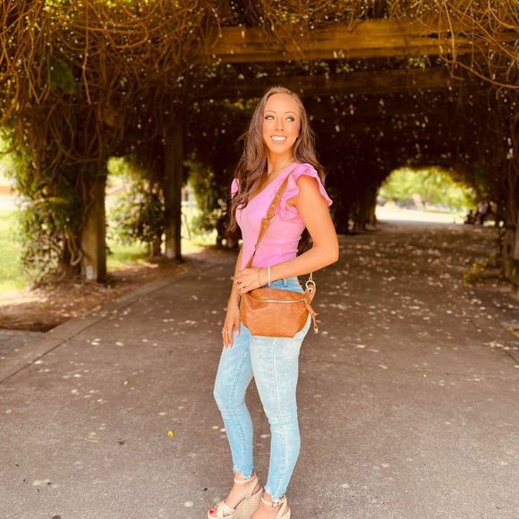 Mid Rise Crop Skinny With Frayed Hem - Light Wash - Picture 4 of 6